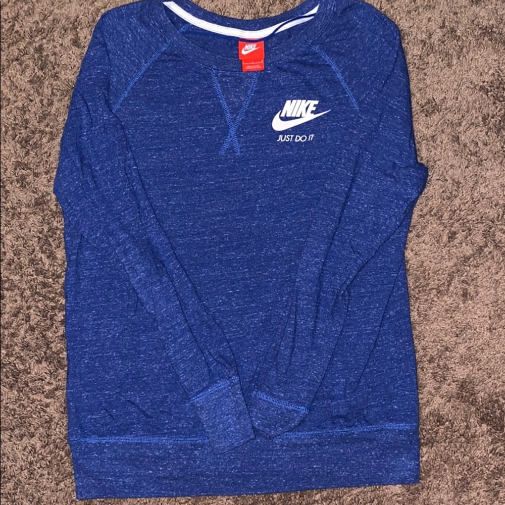 Nike Women’s Pullover